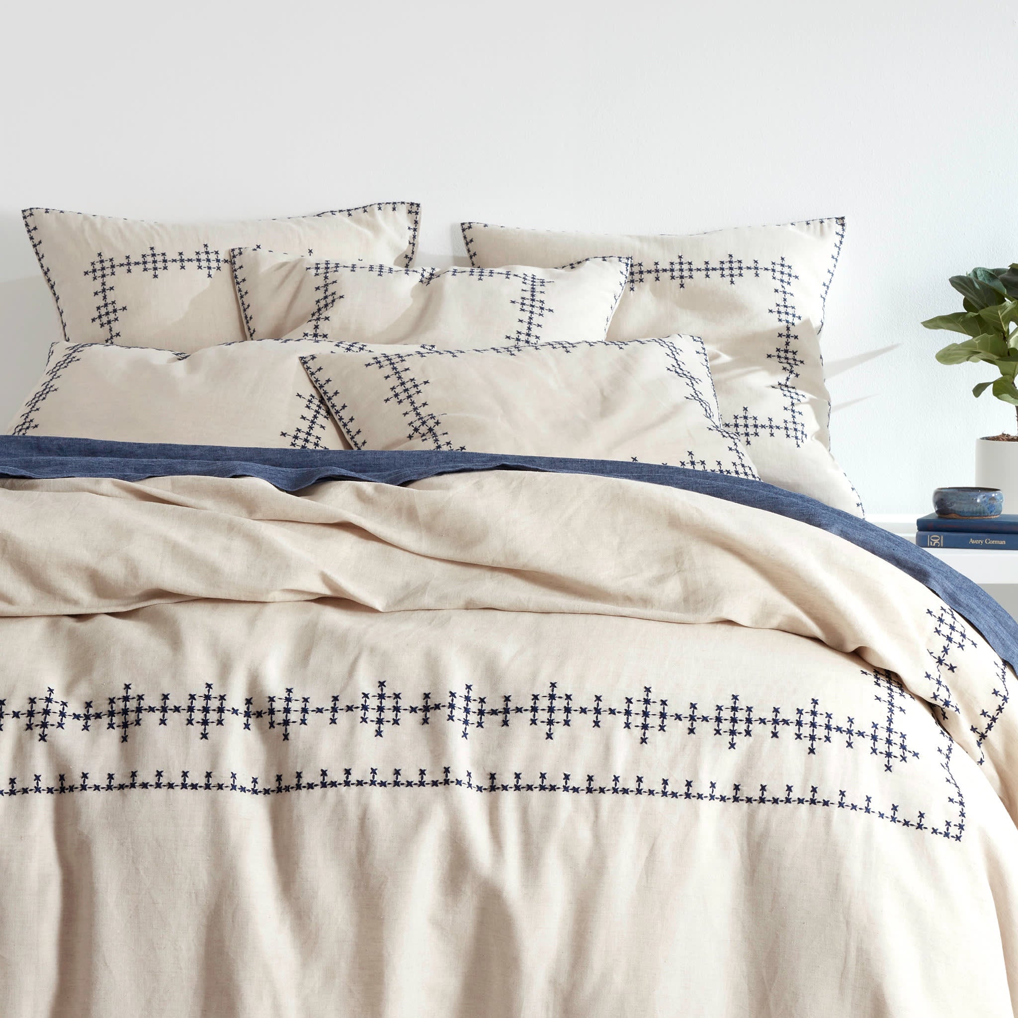 Cross-Stitch Linen Duvet Cover | Navy – Annie Selke