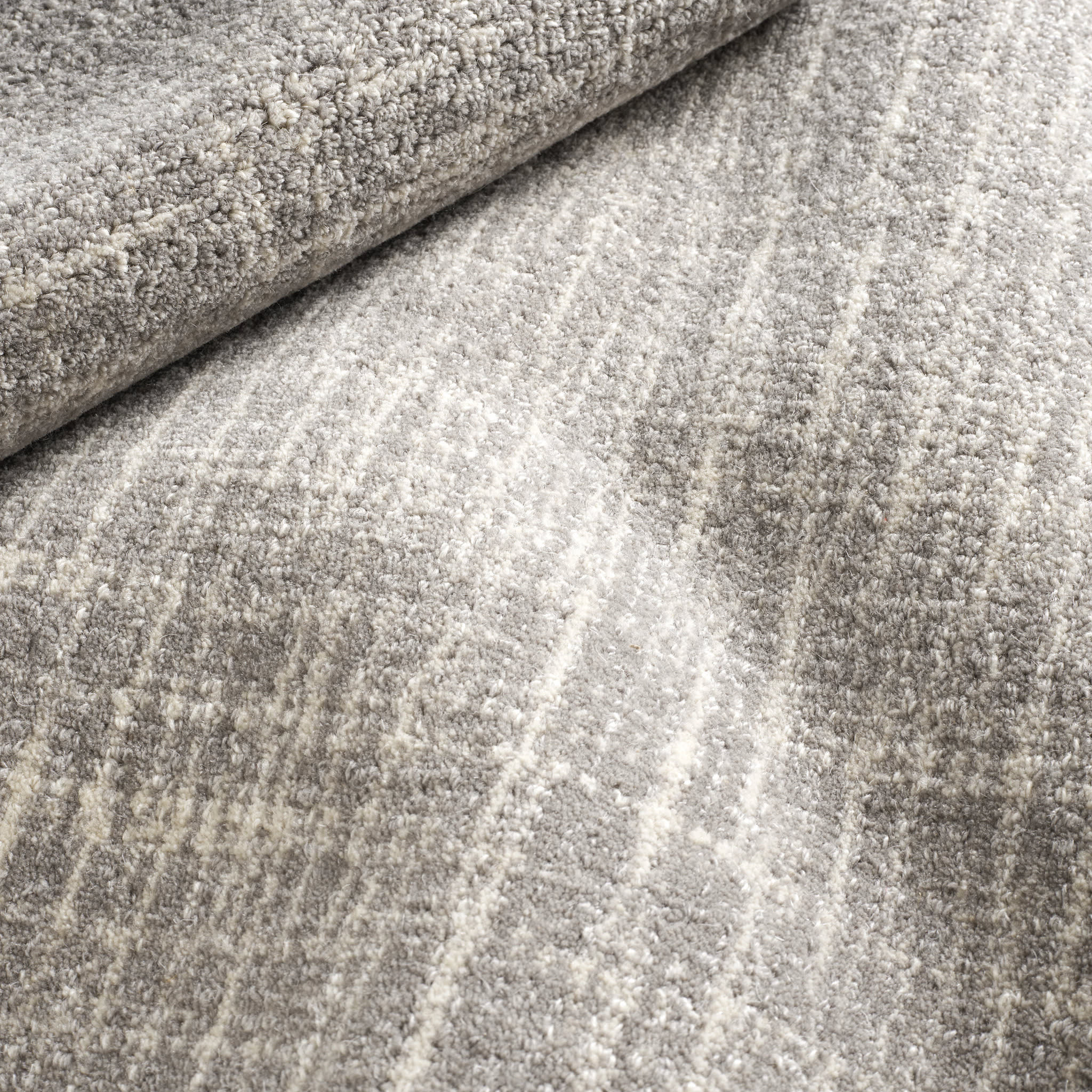 Crosshatch Hand Micro Hooked Wool Rug | Dove Grey – Annie Selke