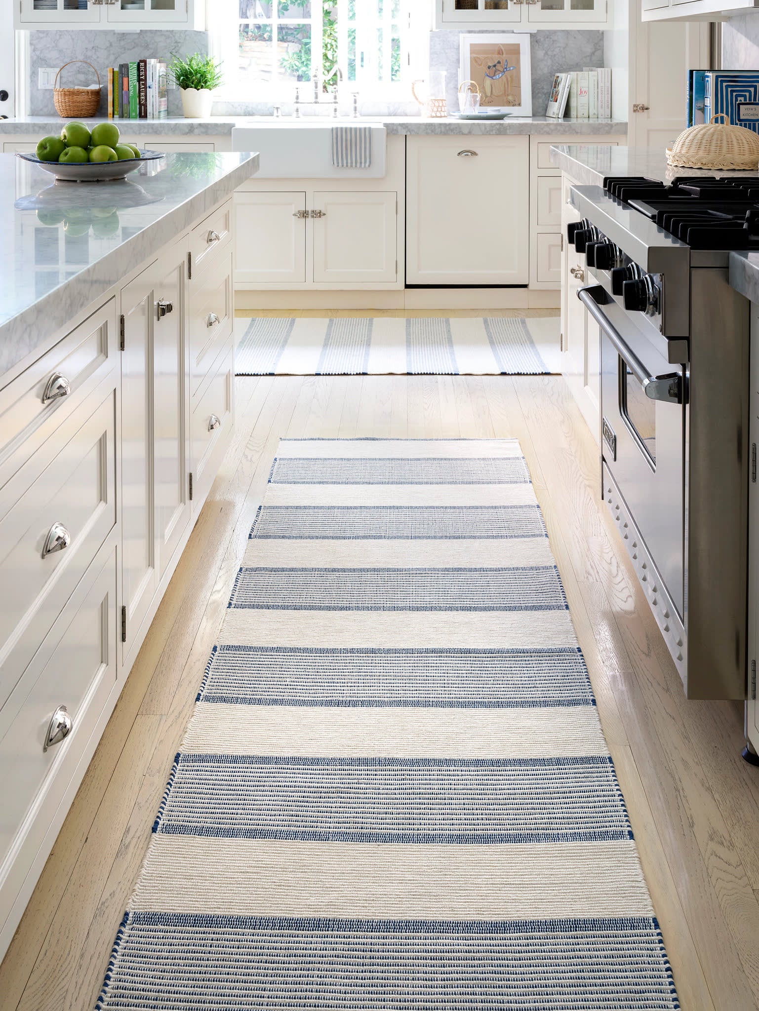 La Mirada Handwoven Cotton Rug | Navy – Annie Selke