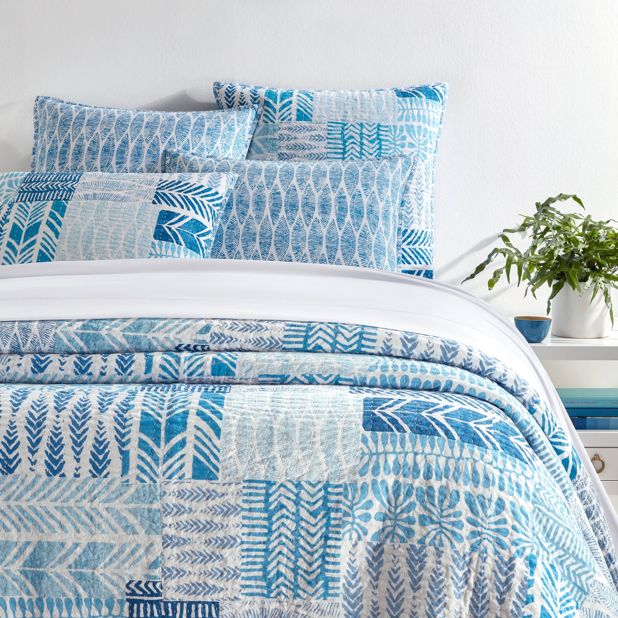 Block Print Patchwork Blue Coverlet Annie Selke block-print-patchwork-blue-coverlet-annie-selke