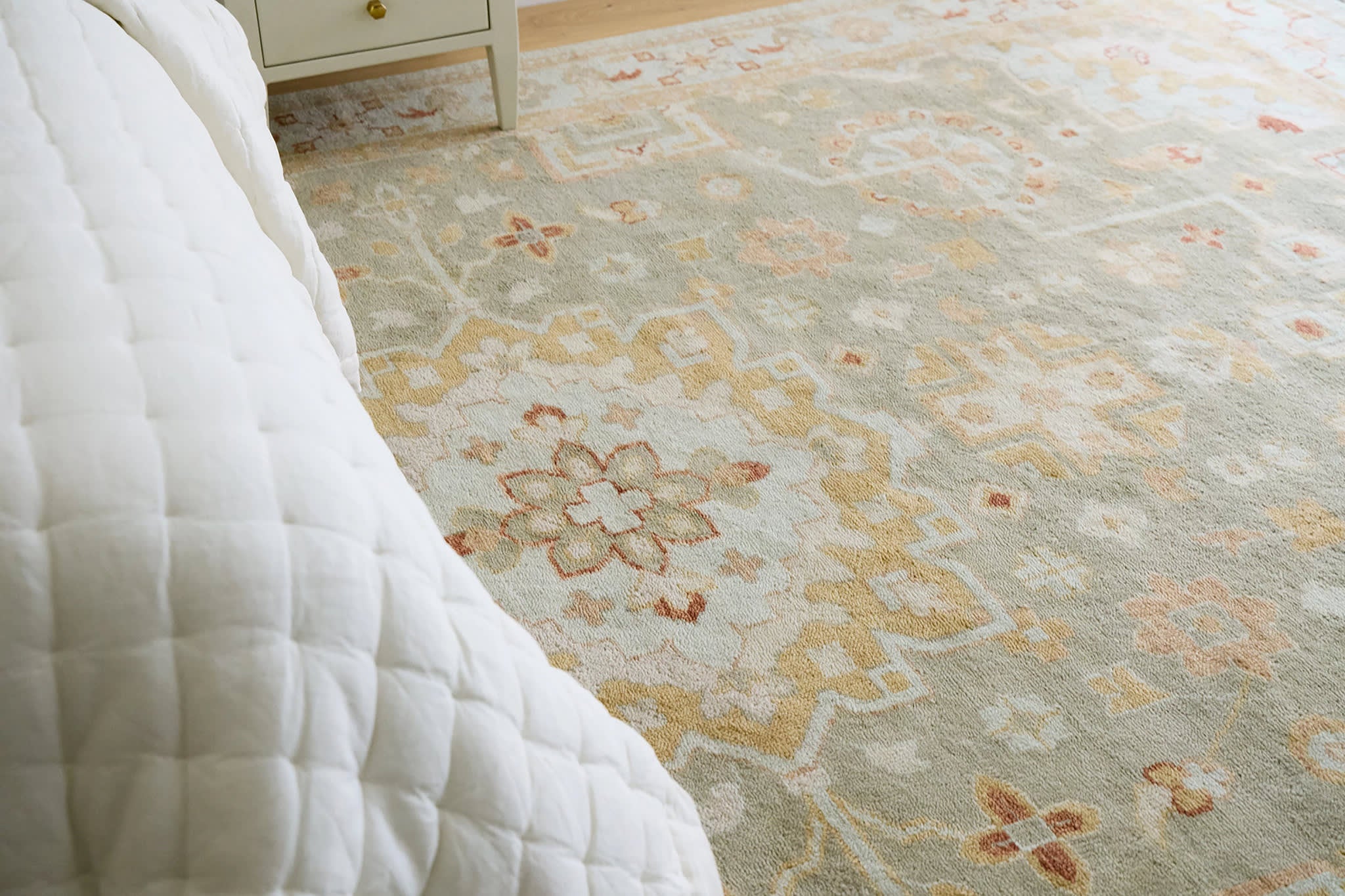 Kendra Hand Knotted Wool Rug | Sky – Annie Selke