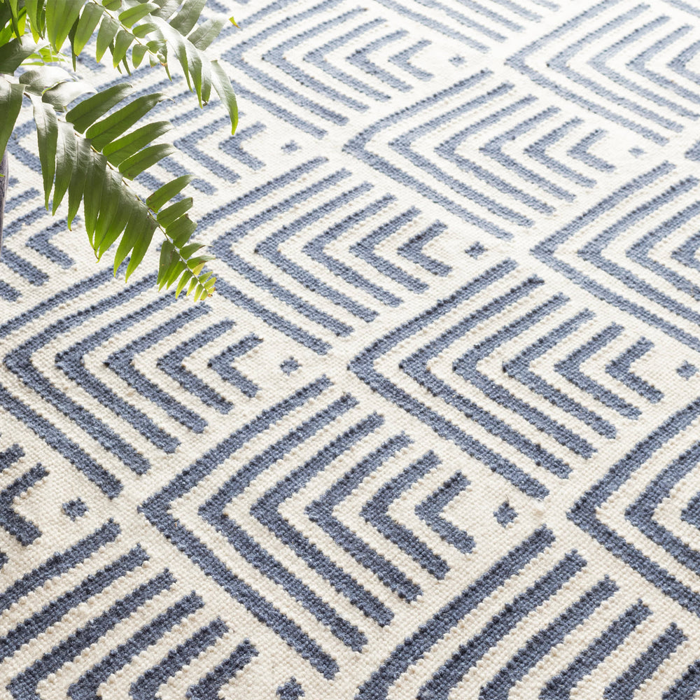 Cleo Handwoven Indoor/Outdoor Rug by Bunny Williams | Navy