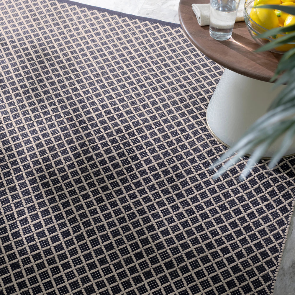 Trellis Handwoven Indoor/Outdoor Rug | Navy
