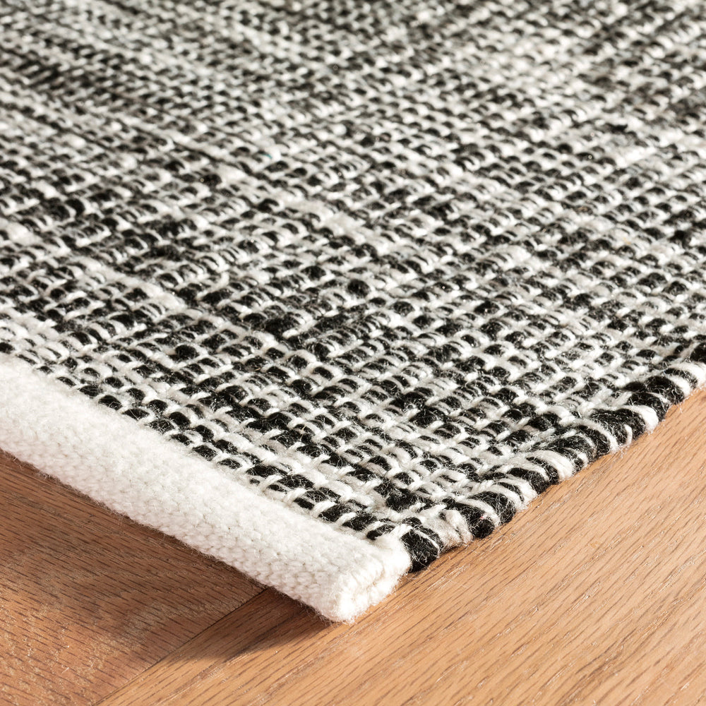 Tideline Handwoven Indoor/Outdoor Rug | Black