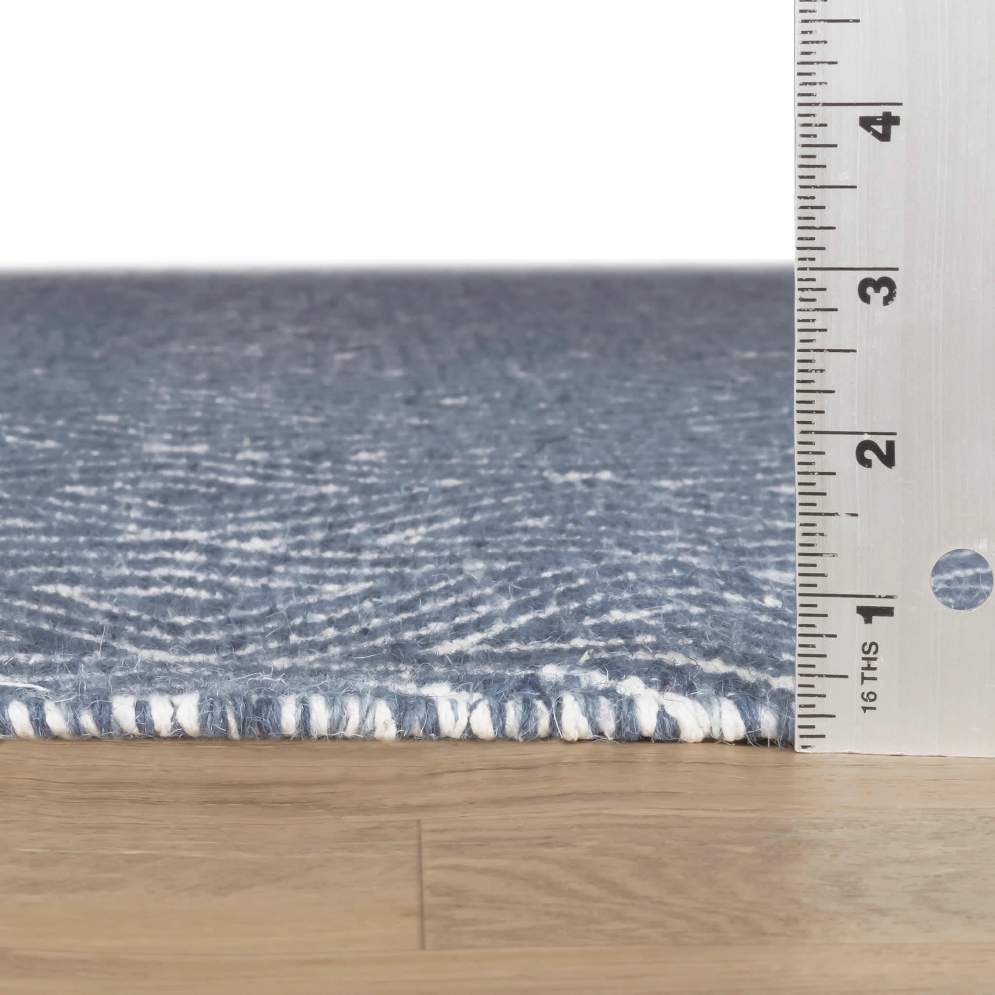 2' x 4' Ivory Diamond Wool Area Rug