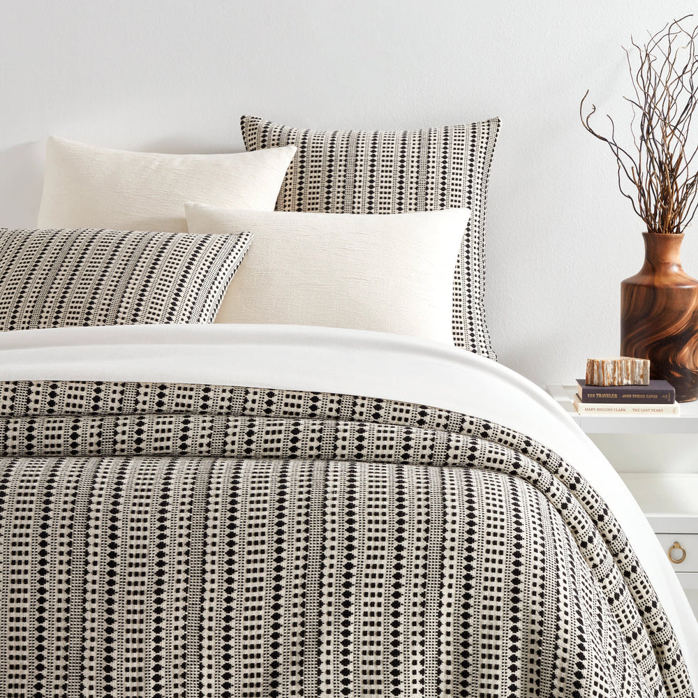 Fira Jacquard Coverlet | Black