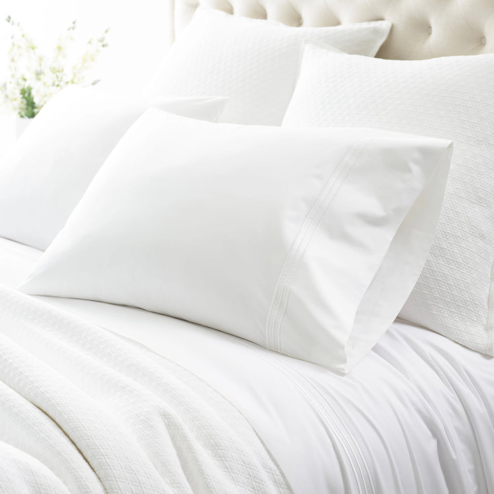 Trio Flat Sheet | White