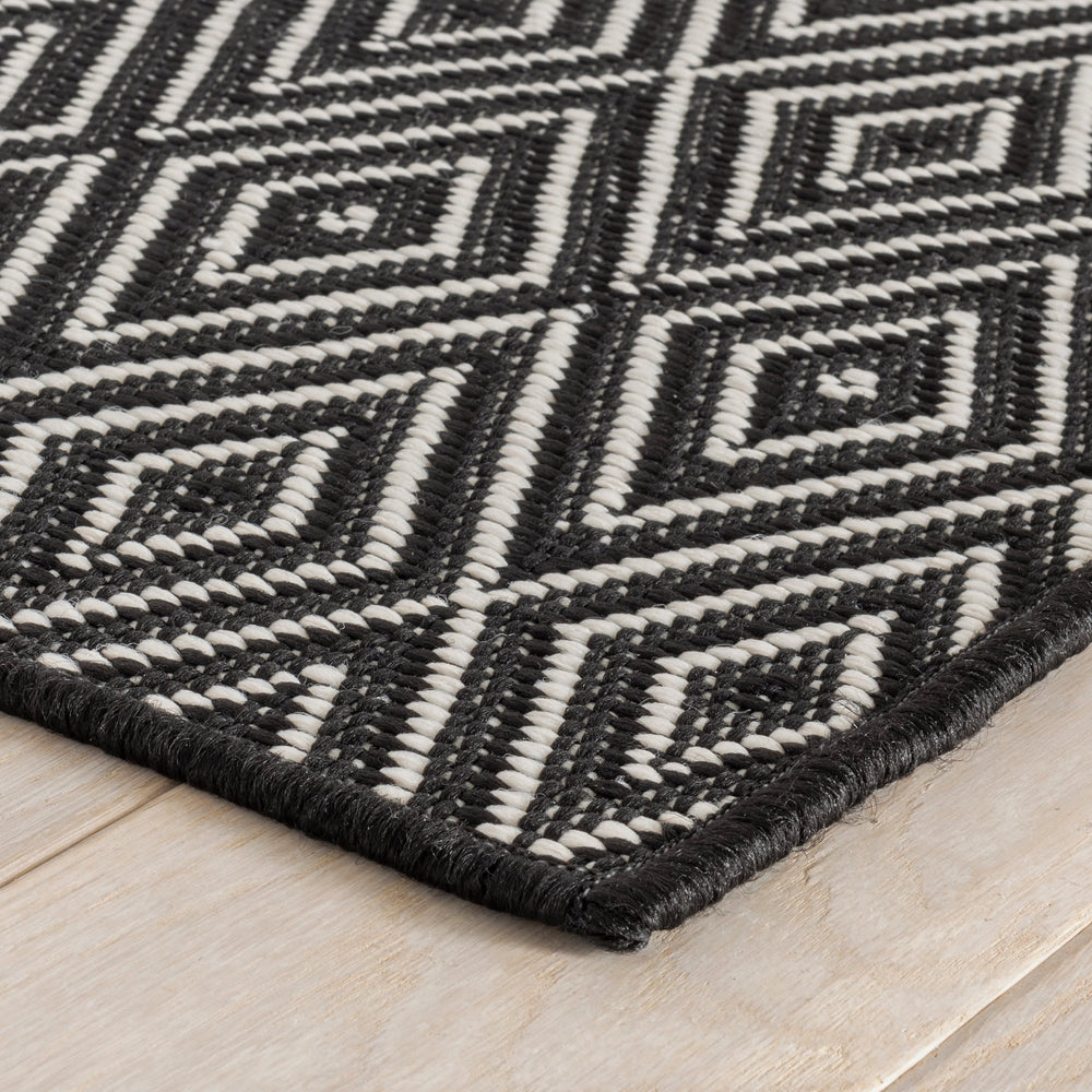 Diamond Handwoven Indoor/Outdoor Rug | Black/Ivory