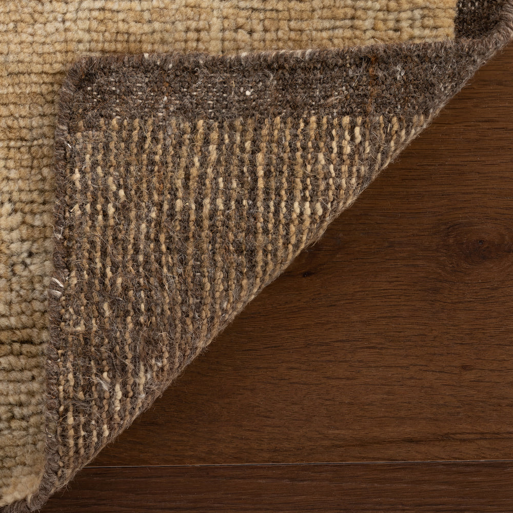 Thaliva Traditional Vintage Rug | Brown