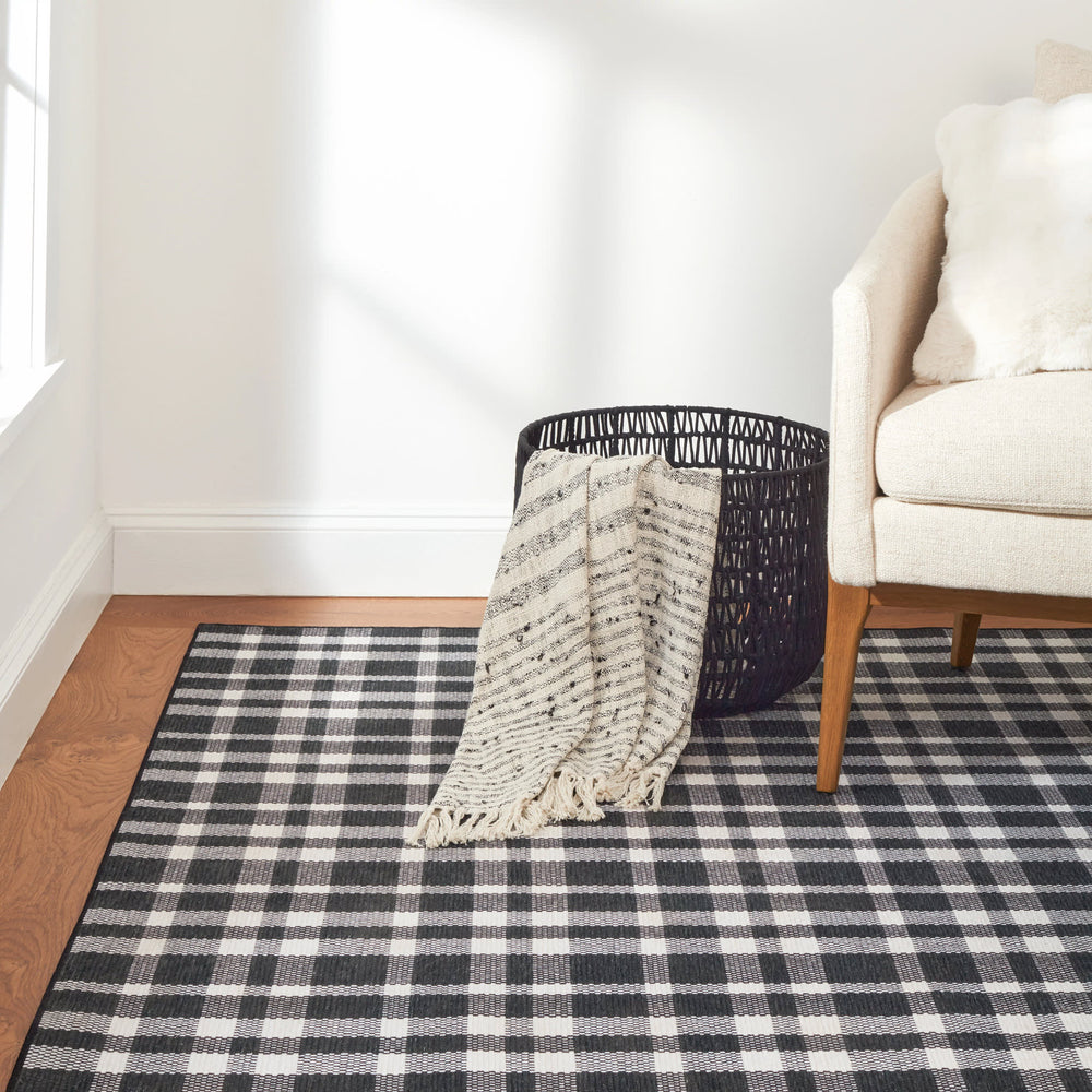 Houston Plaid Machine Washable Rug | Black
