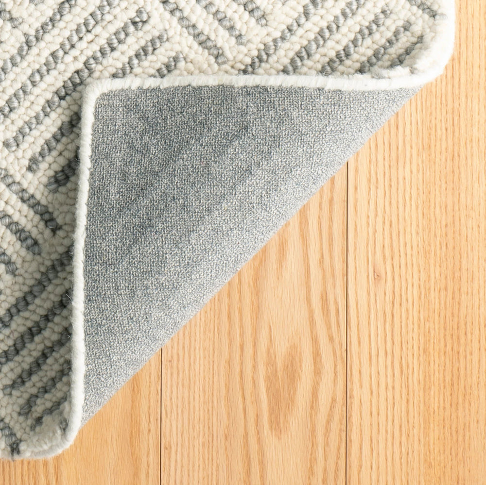 Layers Hand Hooked Wool Rug | Grey