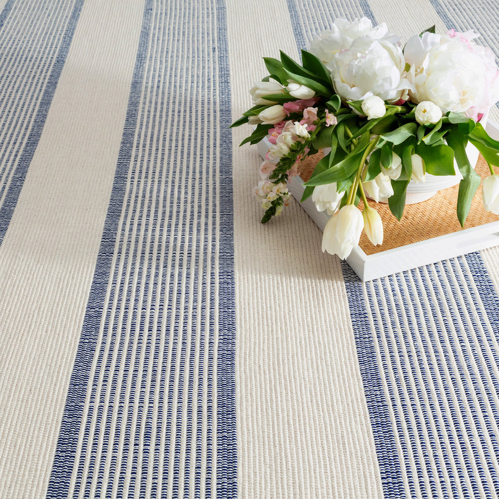 La Mirada Handwoven Cotton Rug | Navy