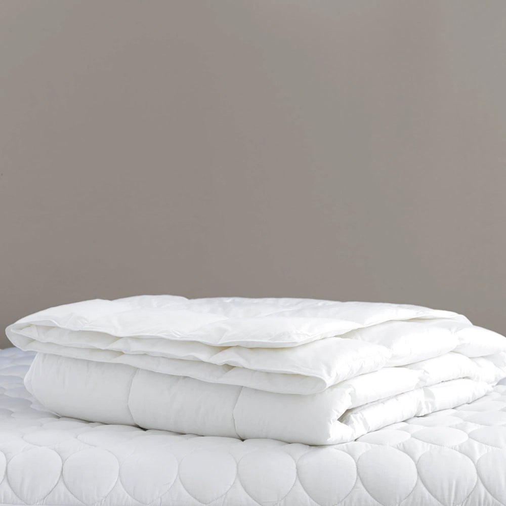 Mantra Down Alternative Duvet Insert | White