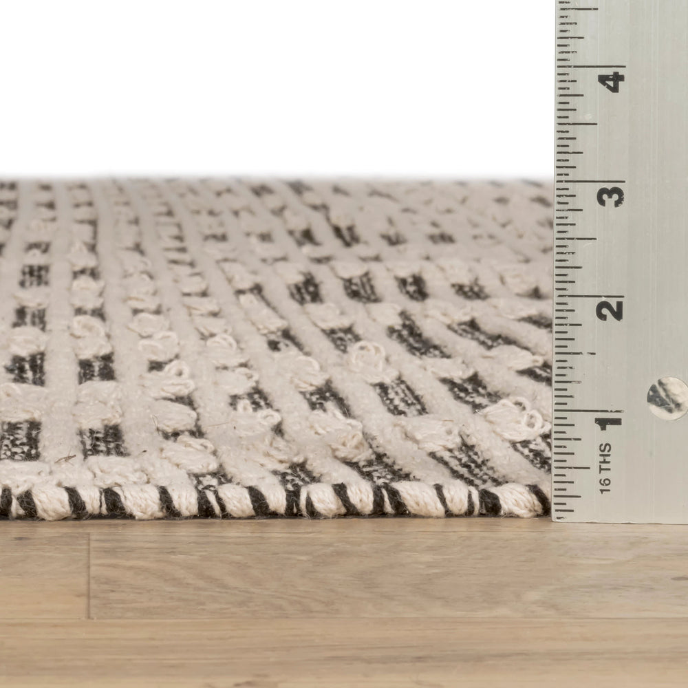 Textured Diamond Handwoven Cotton Rug | Black/Ivory