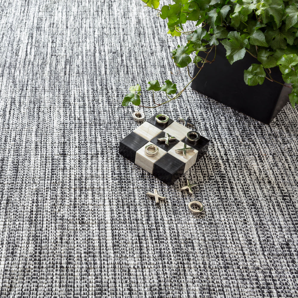 Tideline Handwoven Indoor/Outdoor Rug | Black