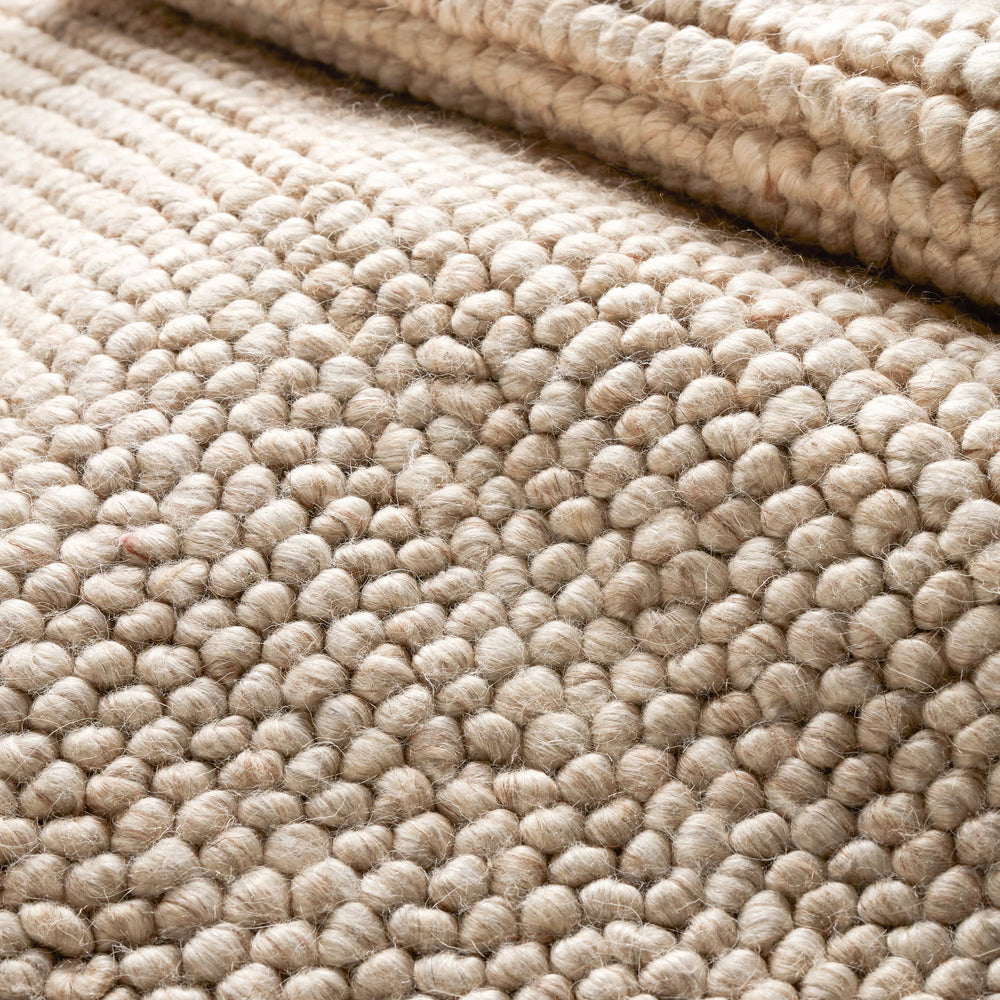 Niels Handwoven Woolviscose Rug | Latte