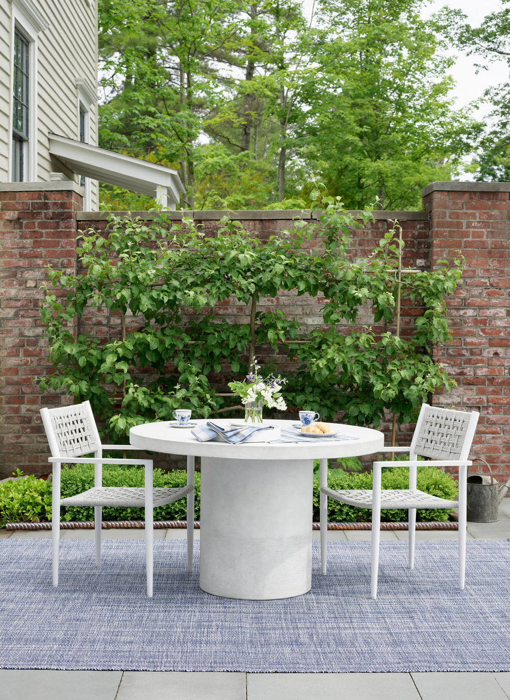 Vista Outdoor Dining Table | White