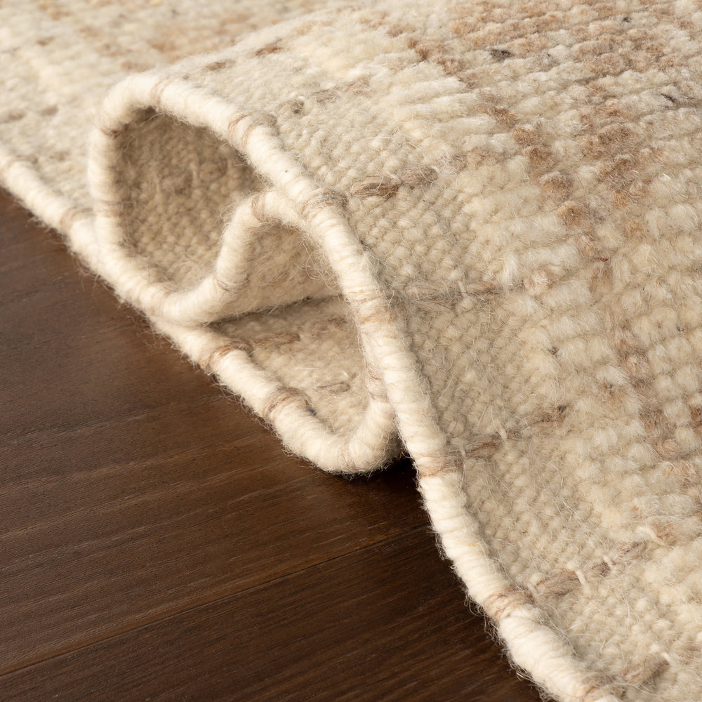Casdia Traditional Vintage Rug | Ivory