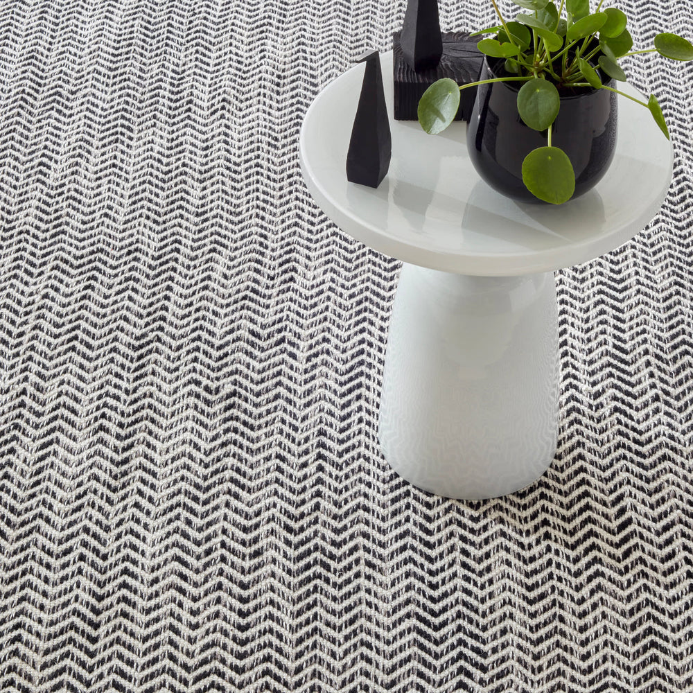 Coastal Handwoven Indoor/Outdoor Rug | Black