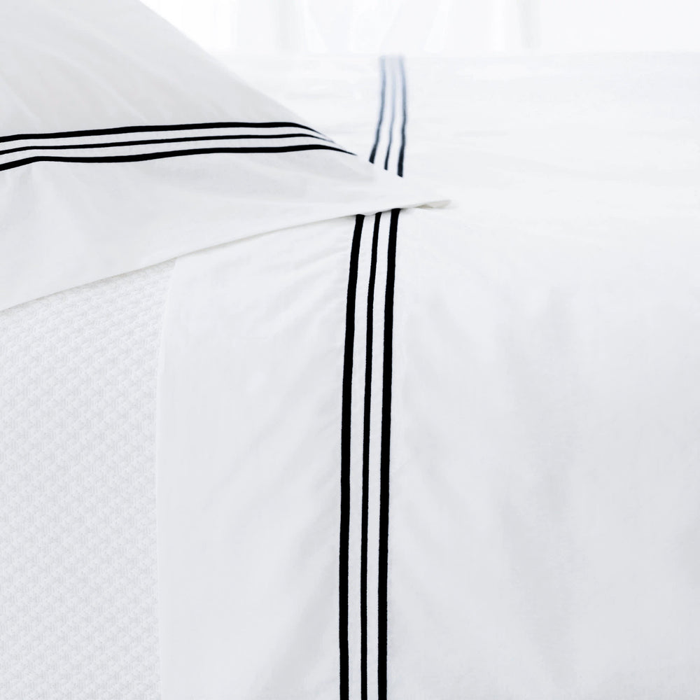 Trio Flat Sheet | Black