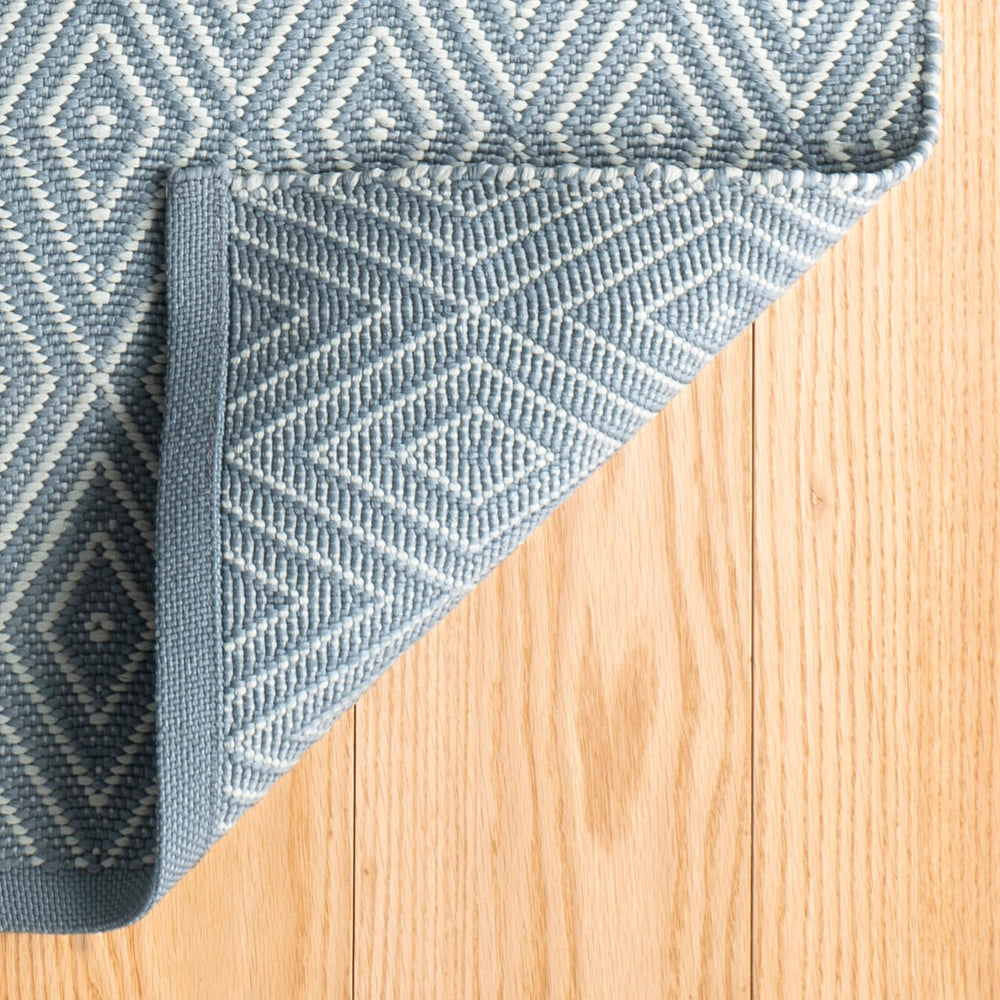 Diamond Handwoven Indoor/Outdoor Rug | Slate/Light Blue