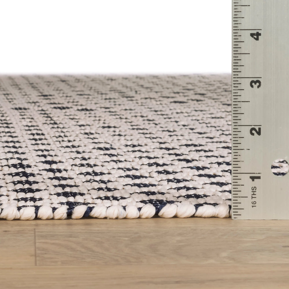 Trellis Handwoven Indoor/Outdoor Rug | Navy