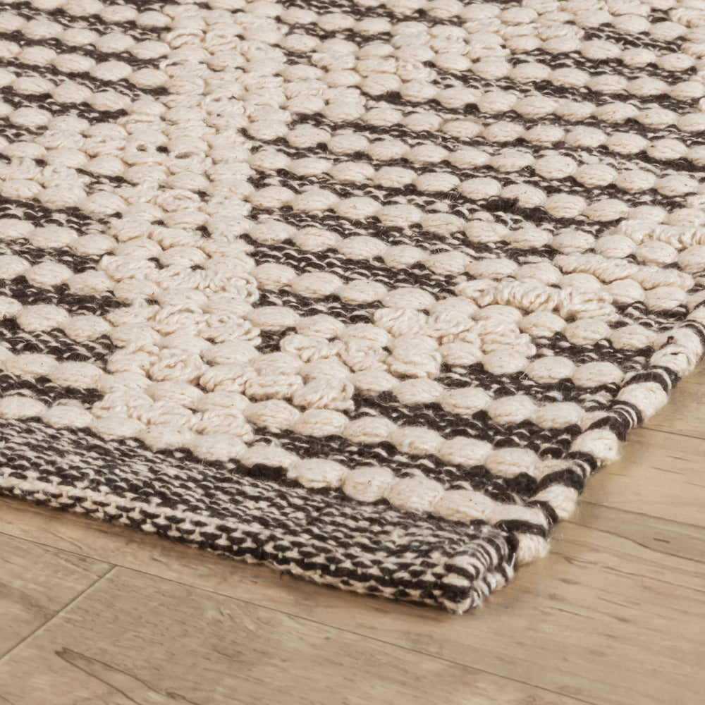 Textured Diamond Handwoven Cotton Rug | Black/Ivory