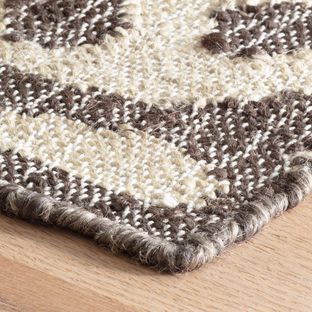 Maiko Handwoven Jute Rug | Brown