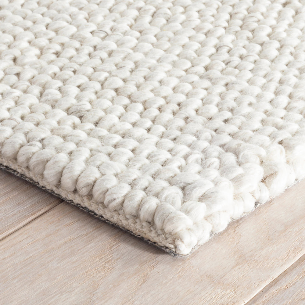 Niels Handwoven Woolviscose Rug | Ivory