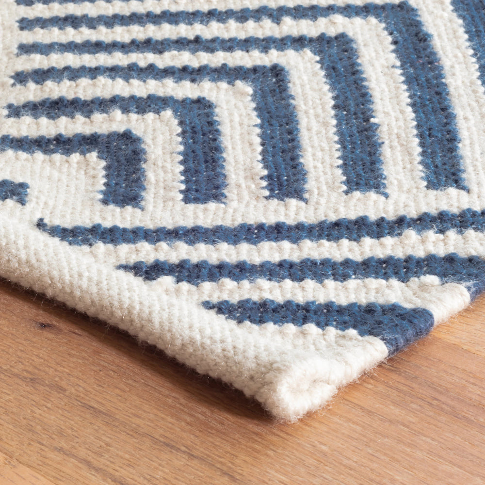 Cleo Handwoven Indoor/Outdoor Rug by Bunny Williams | Navy