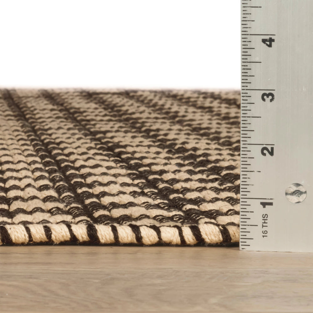 Dainty Diamond Handwoven Cotton Rug | Black/Ivory