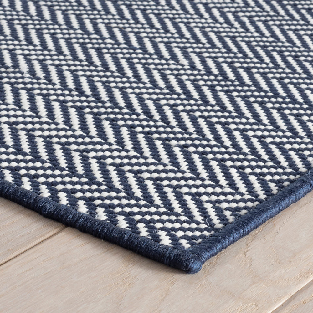 Herringbone Handwoven Indoor/Outdoor Custom Rug | Indigo/White