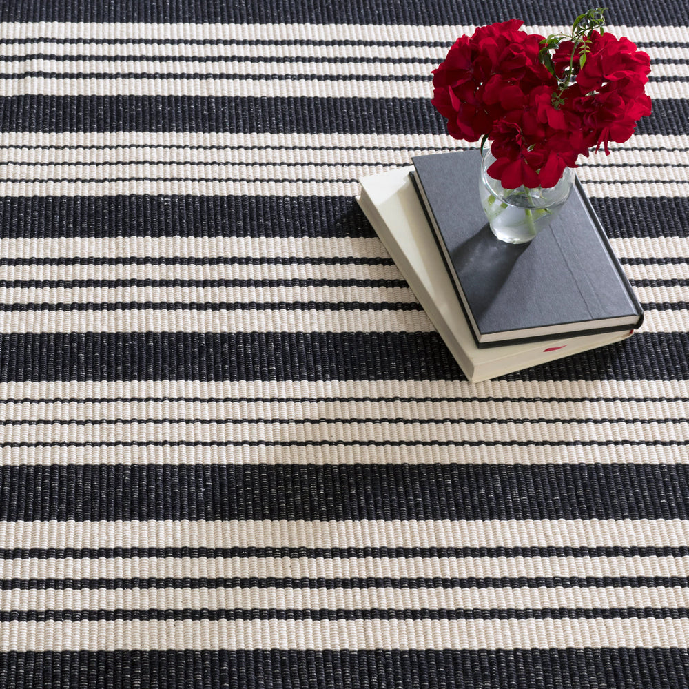 Birmingham Handwoven Cotton Rug | Black