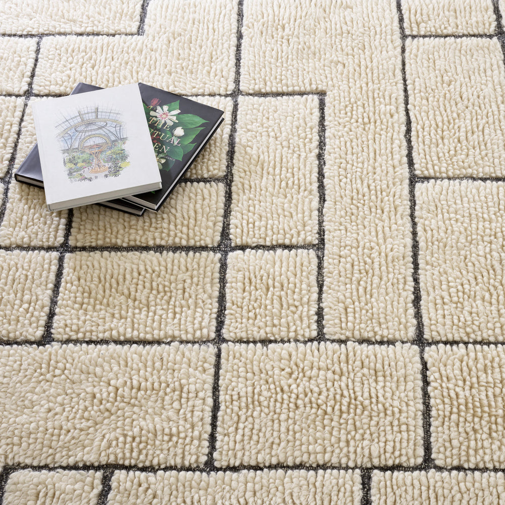 Cowan Hand Tufted Wool Rug | Ivory/Grey