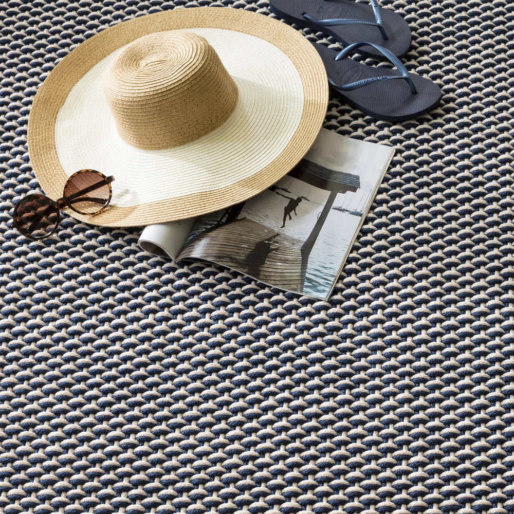 Two-Tone Rope Handwoven Indoor/Outdoor Rug | Navy/Ivory