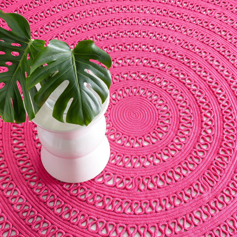 Bowline Handwoven Indoor/Outdoor Round Rug | Fuchsia