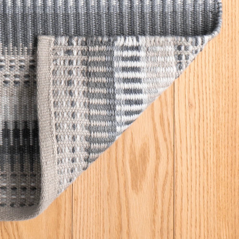 Folly Handwoven Indoor/Outdoor Rug | Grey