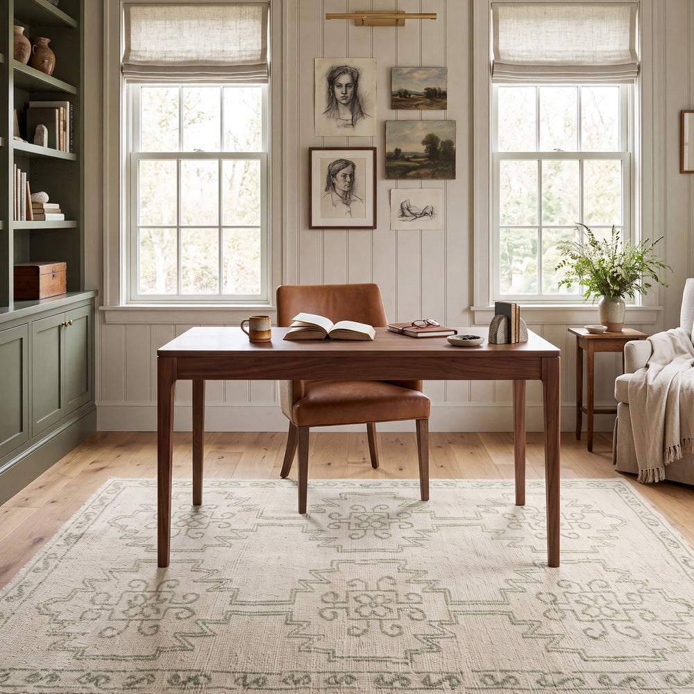 Dicyra Traditional Vintage Rug | Ivory