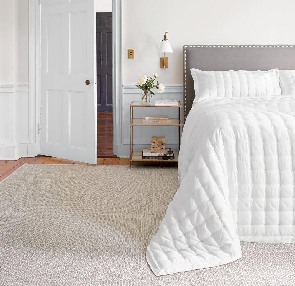 Silken Solid Puff | White