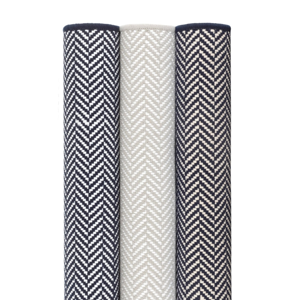 Herringbone Handwoven Indoor/Outdoor Custom Rug | Pearl Grey/White