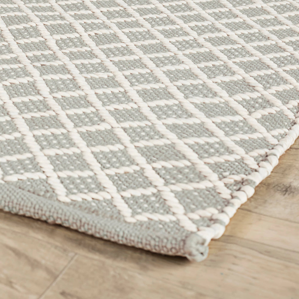 Trellis Handwoven Indoor/Outdoor Rug | Blue