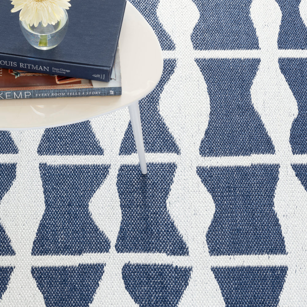 Circuit Handwoven Indoor/Outdoor Rug | Navy